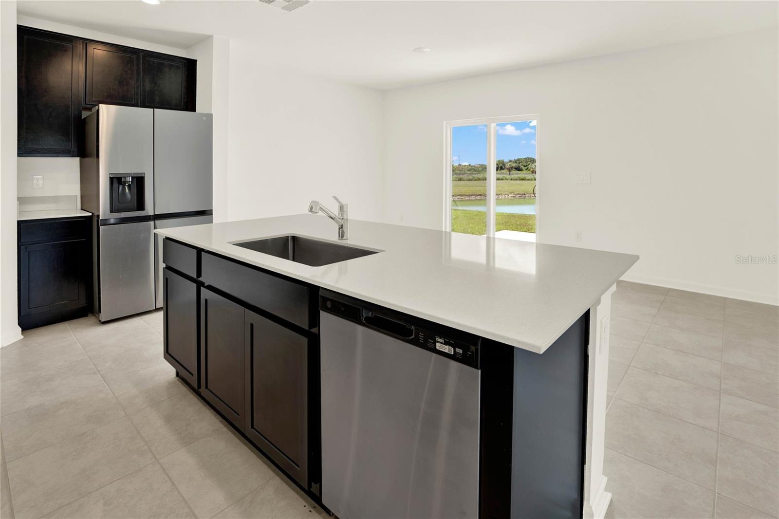 Image 8 of 42 For 517 Bell Prairie Circle