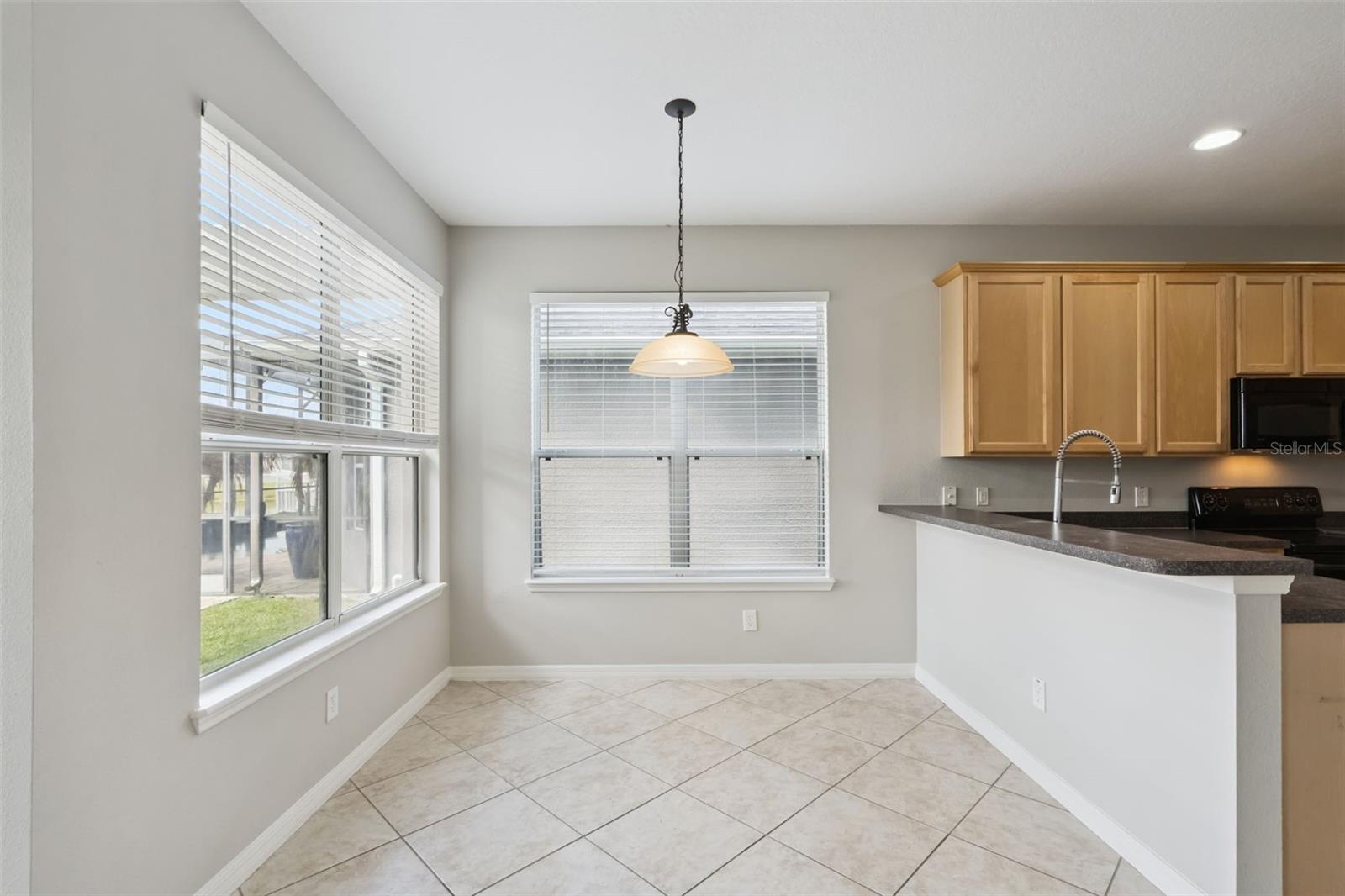 Image 10 of 35 For 4926 Rock Rose Loop