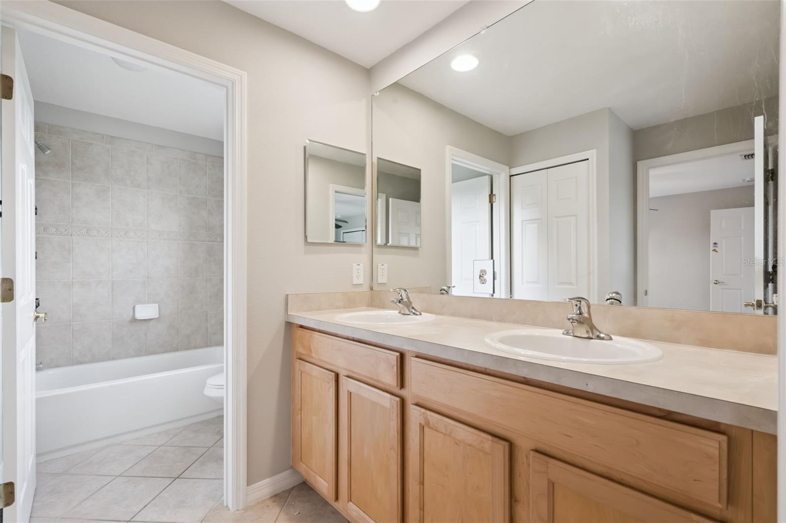 Image 28 of 35 For 4926 Rock Rose Loop