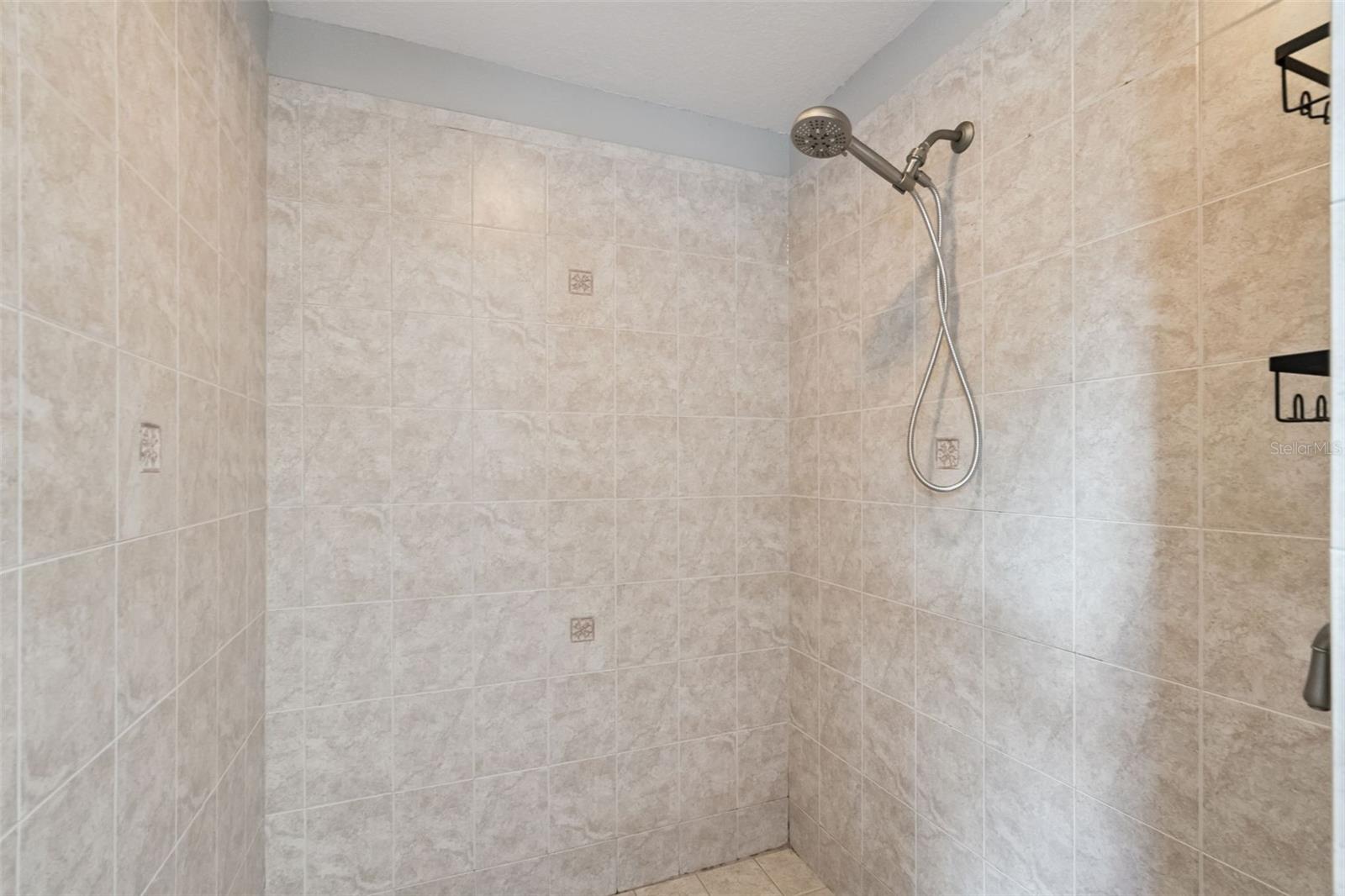 Image 30 of 35 For 4926 Rock Rose Loop