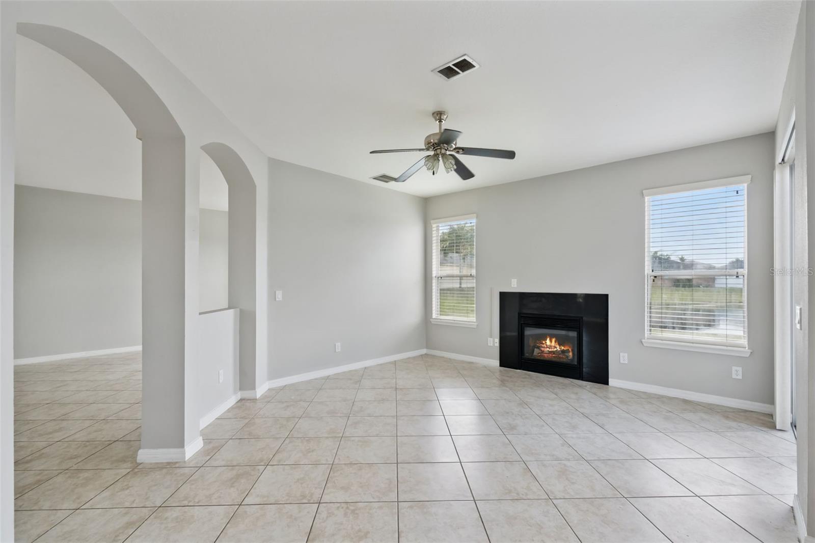 Image 6 of 35 For 4926 Rock Rose Loop