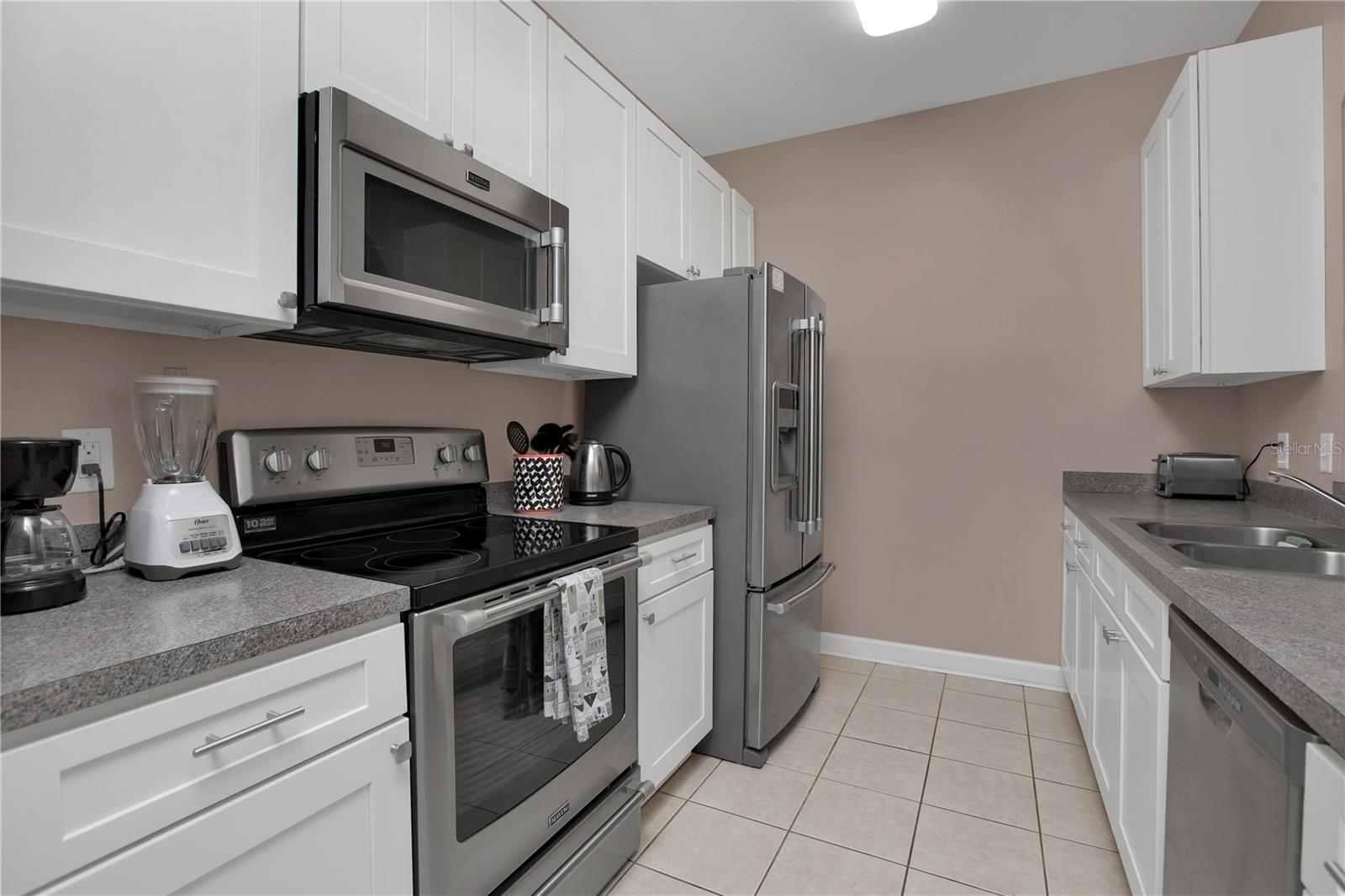 Image 4 of 28 For 3190 Dante Drive 304