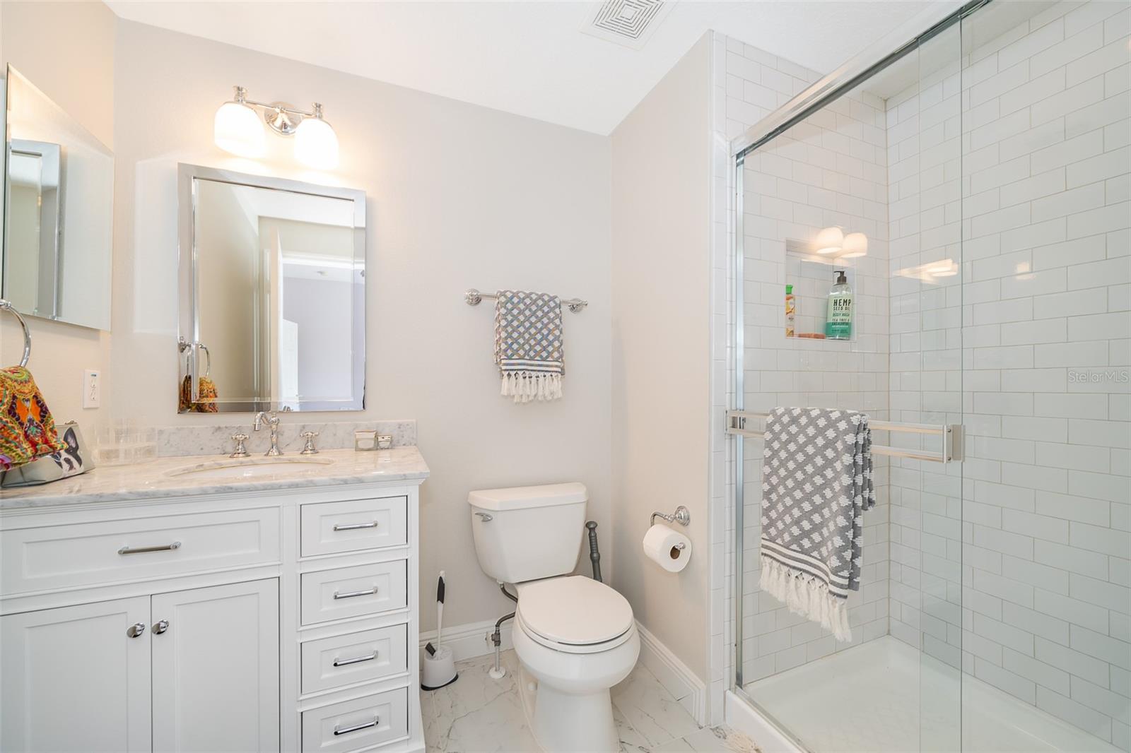 Image 17 of 24 For 1655 Lakemont Ave