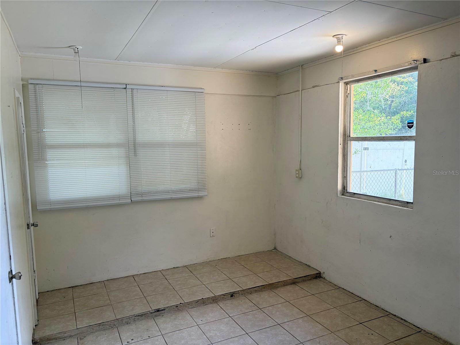 Image 15 of 17 For 1264 Fieldstone Avenue