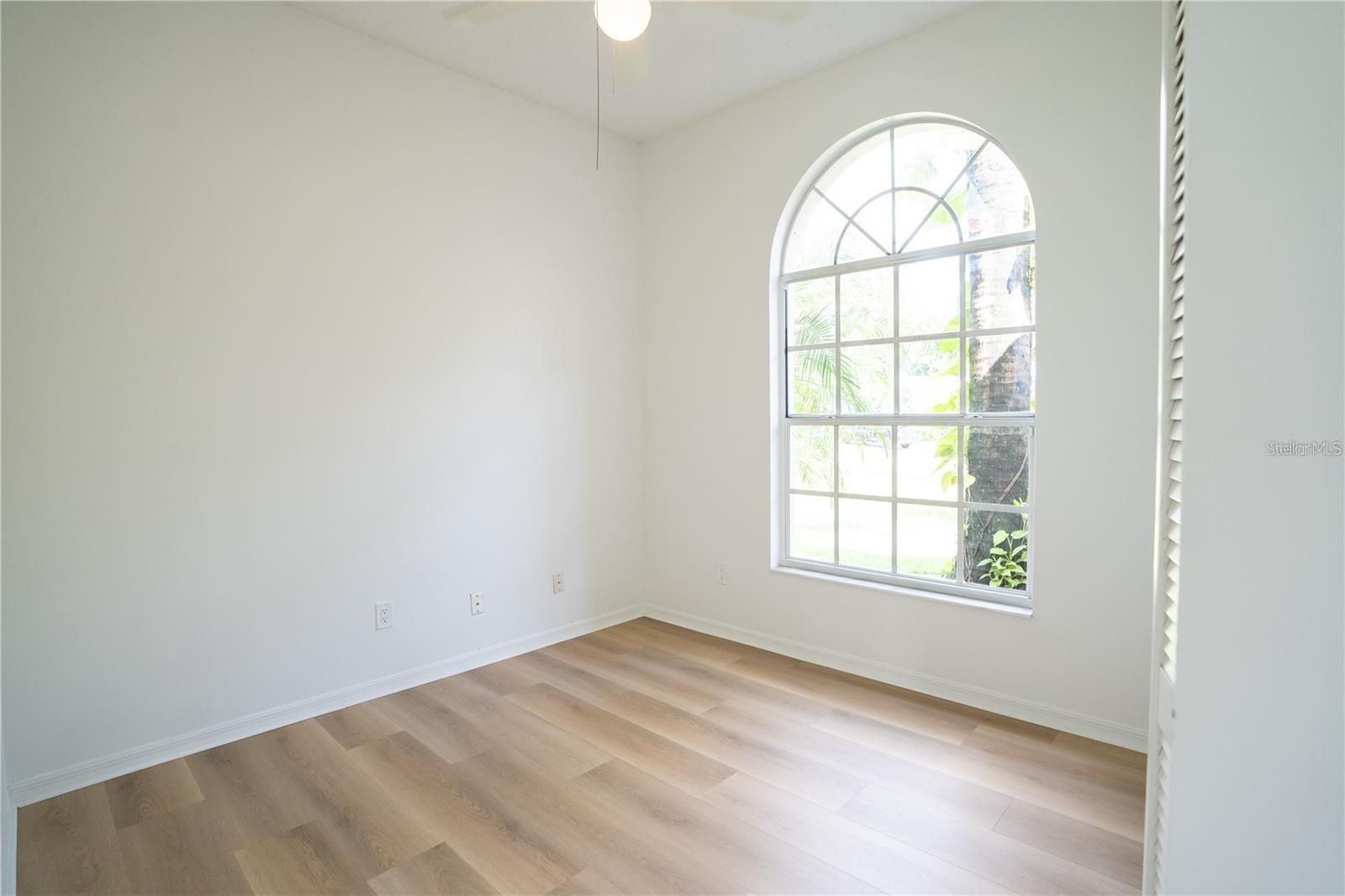 Image 13 of 21 For 151 Bluebrook Court