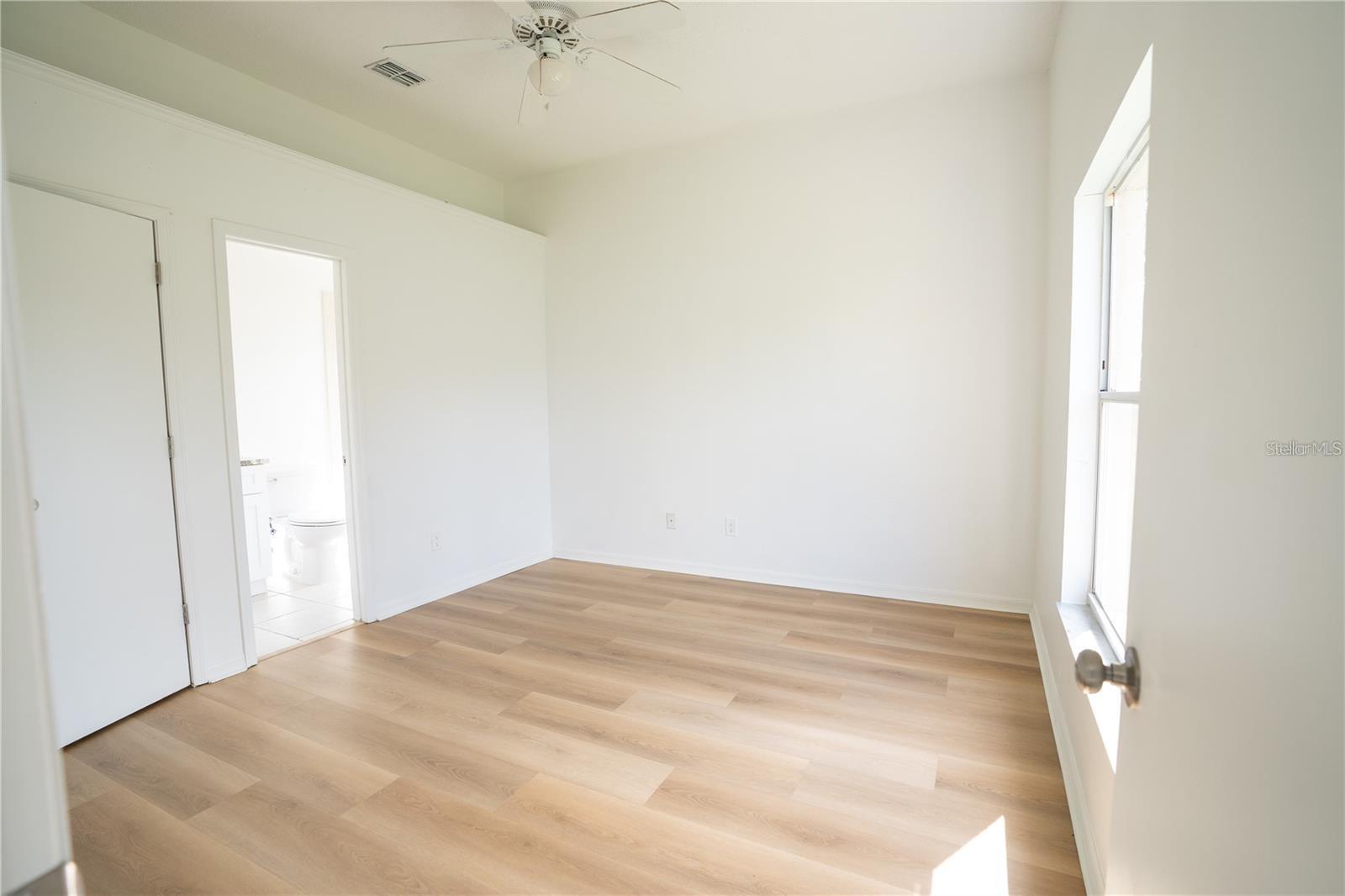 Image 17 of 21 For 151 Bluebrook Court