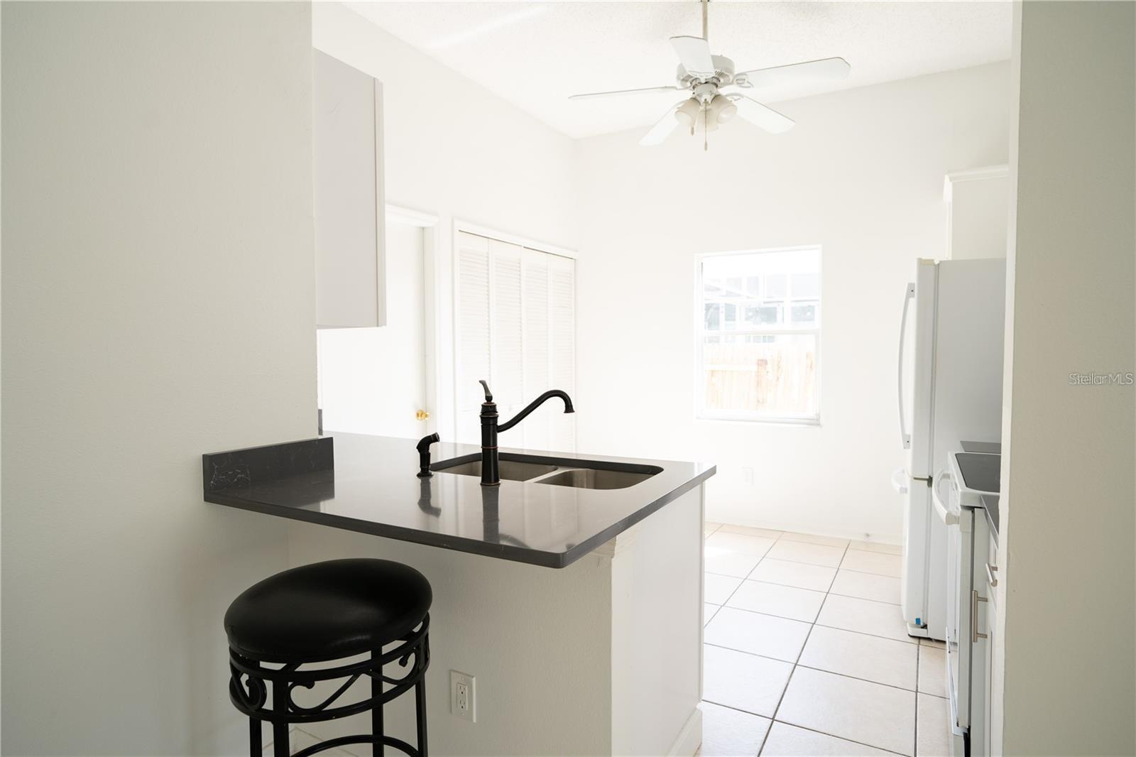 Image 7 of 21 For 151 Bluebrook Court