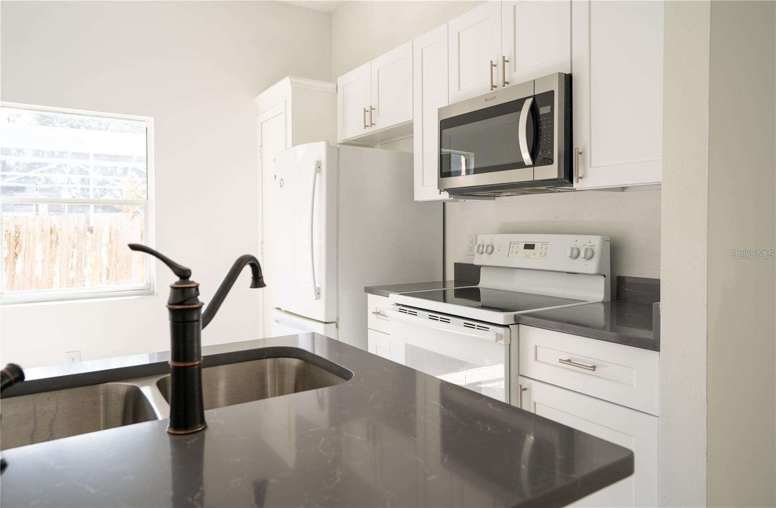 Image 8 of 21 For 151 Bluebrook Court