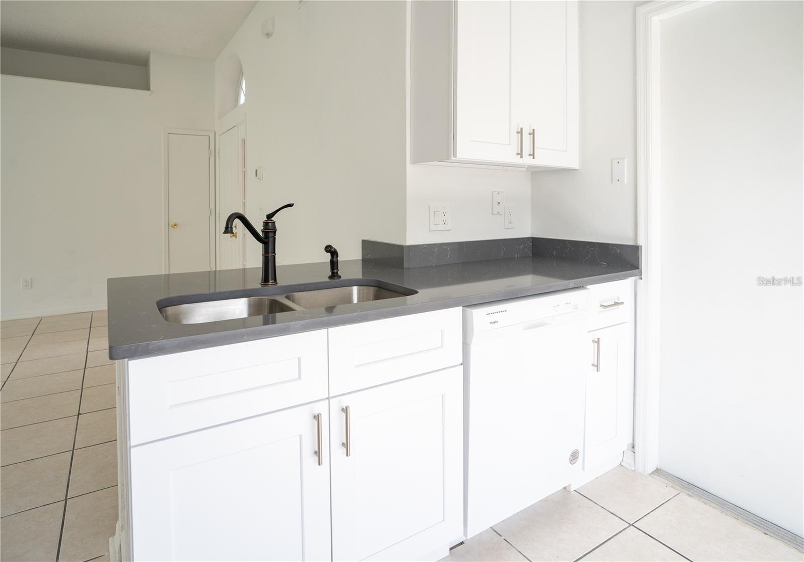 Image 9 of 21 For 151 Bluebrook Court