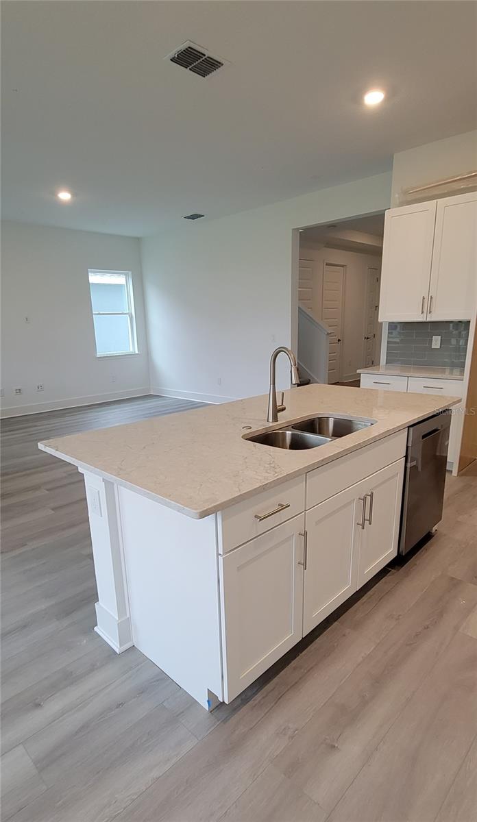 Image 10 of 45 For 15045 Lebeau Loop