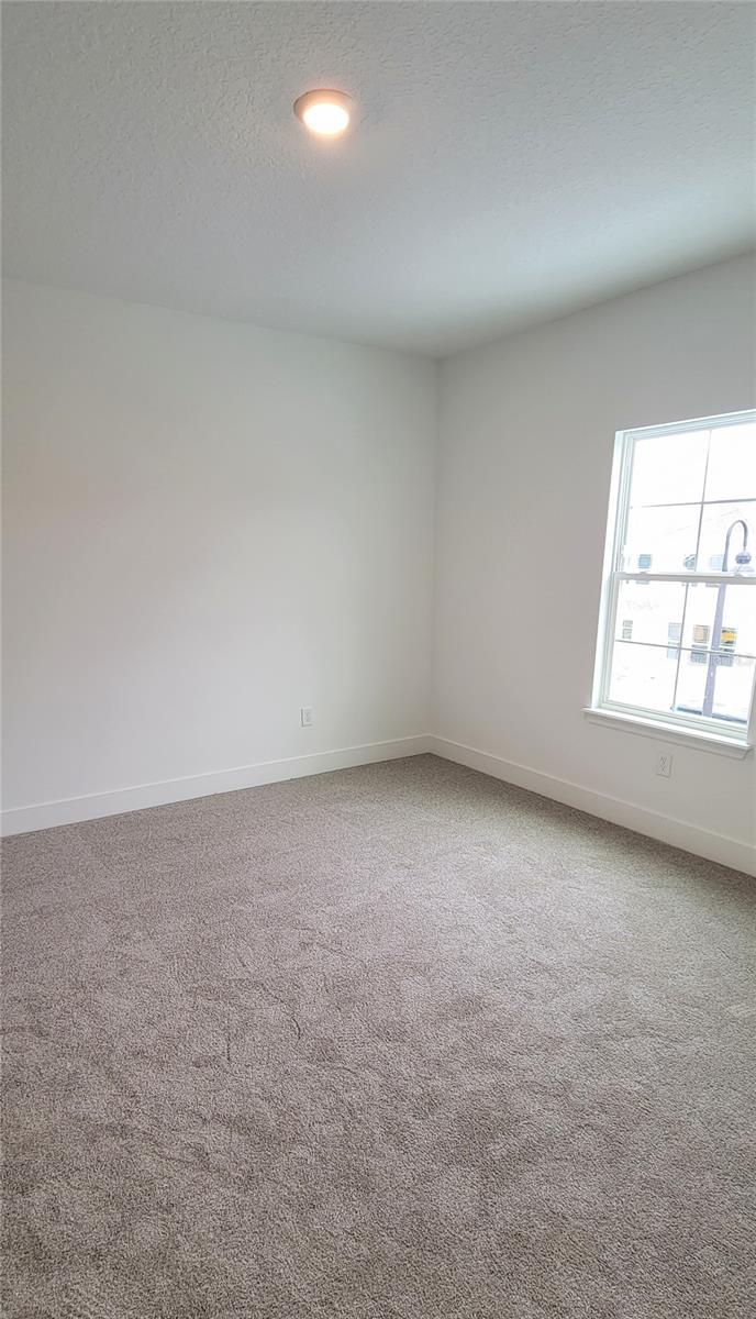 Image 28 of 45 For 15045 Lebeau Loop