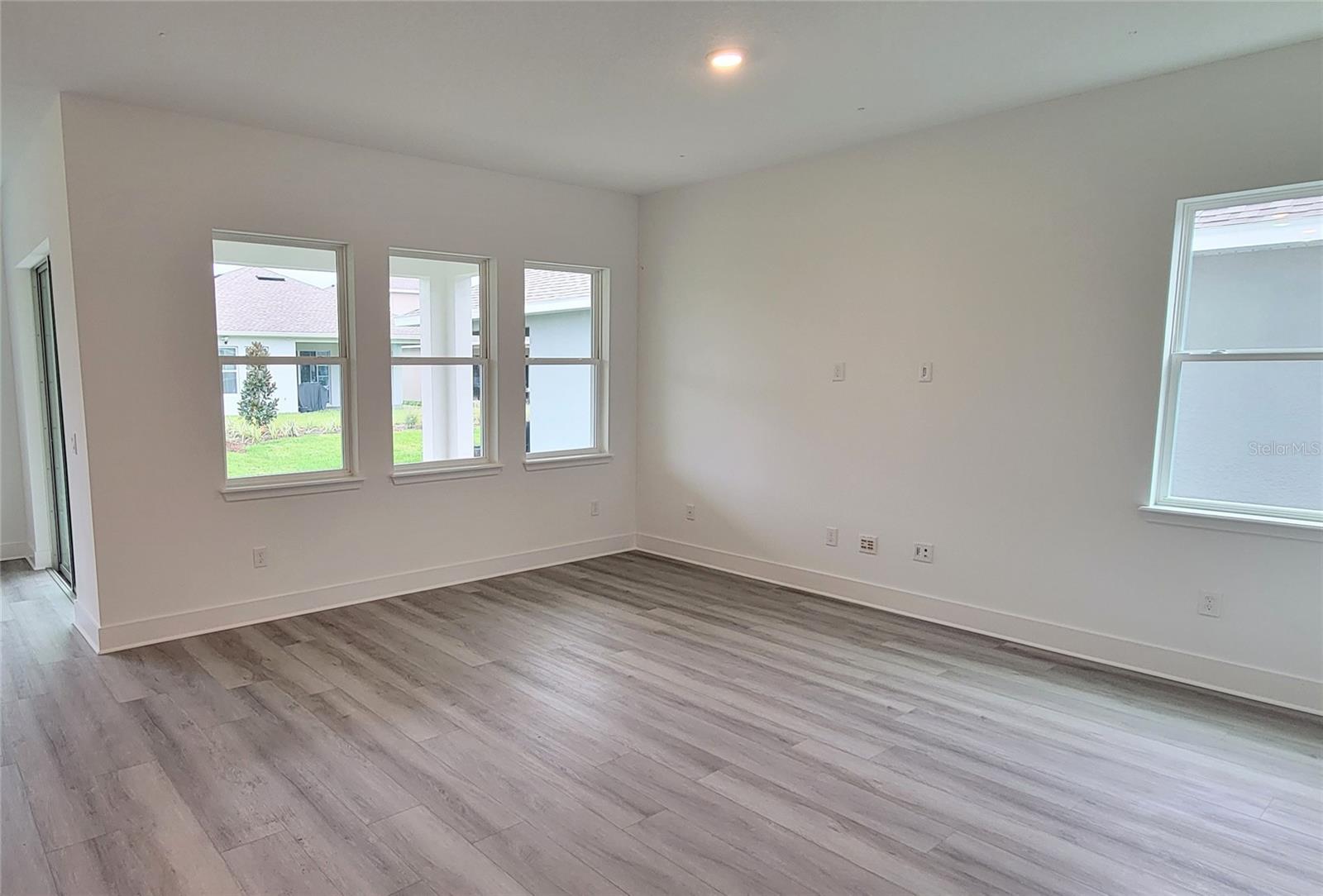 Image 6 of 45 For 15045 Lebeau Loop