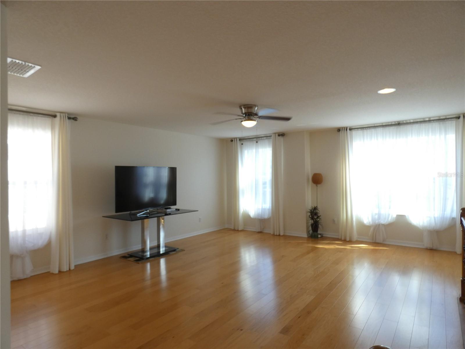 Image 13 of 28 For 10638 Arbor View Boulevard