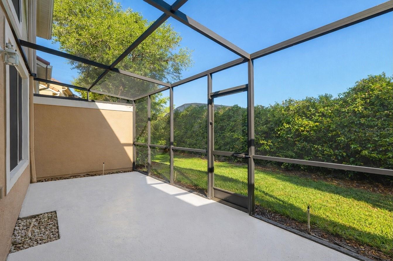 Image 13 of 34 For 1010 Winderley Place 127