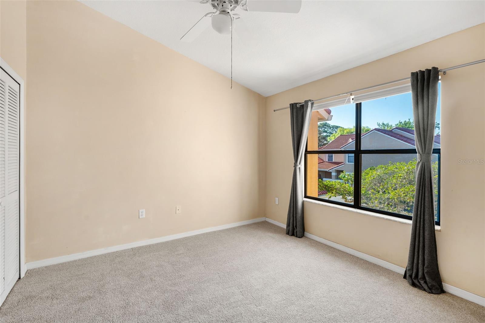 Image 25 of 34 For 1010 Winderley Place 127