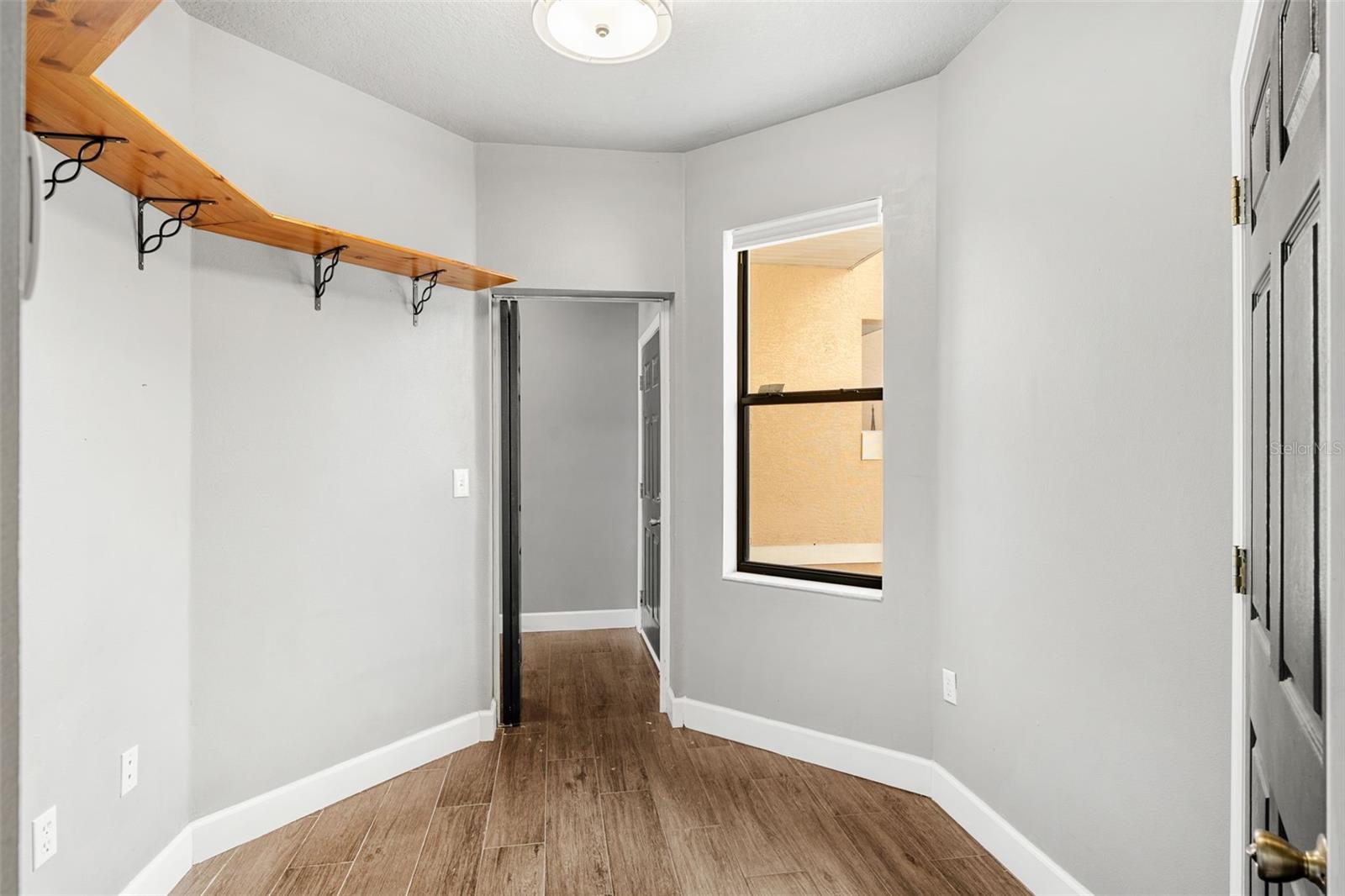 Image 26 of 34 For 1010 Winderley Place 127