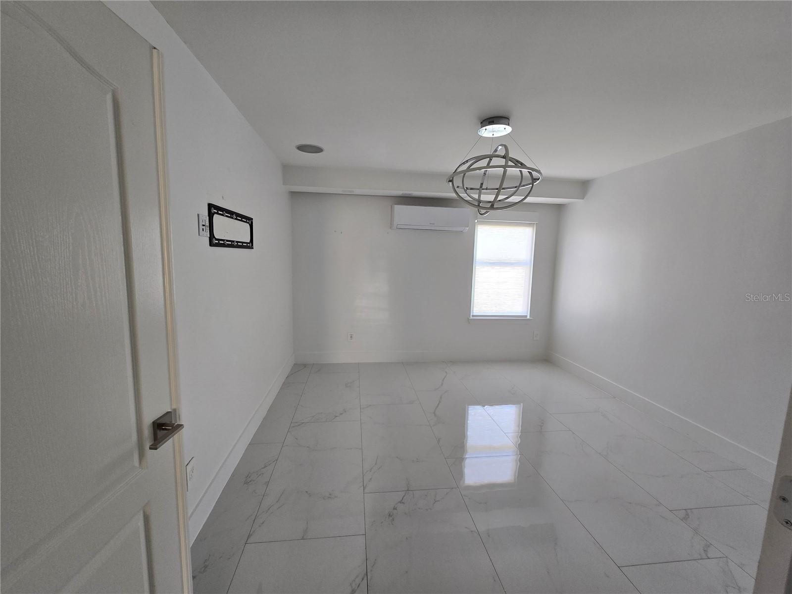 Image 10 of 41 For 6013 Fender Court