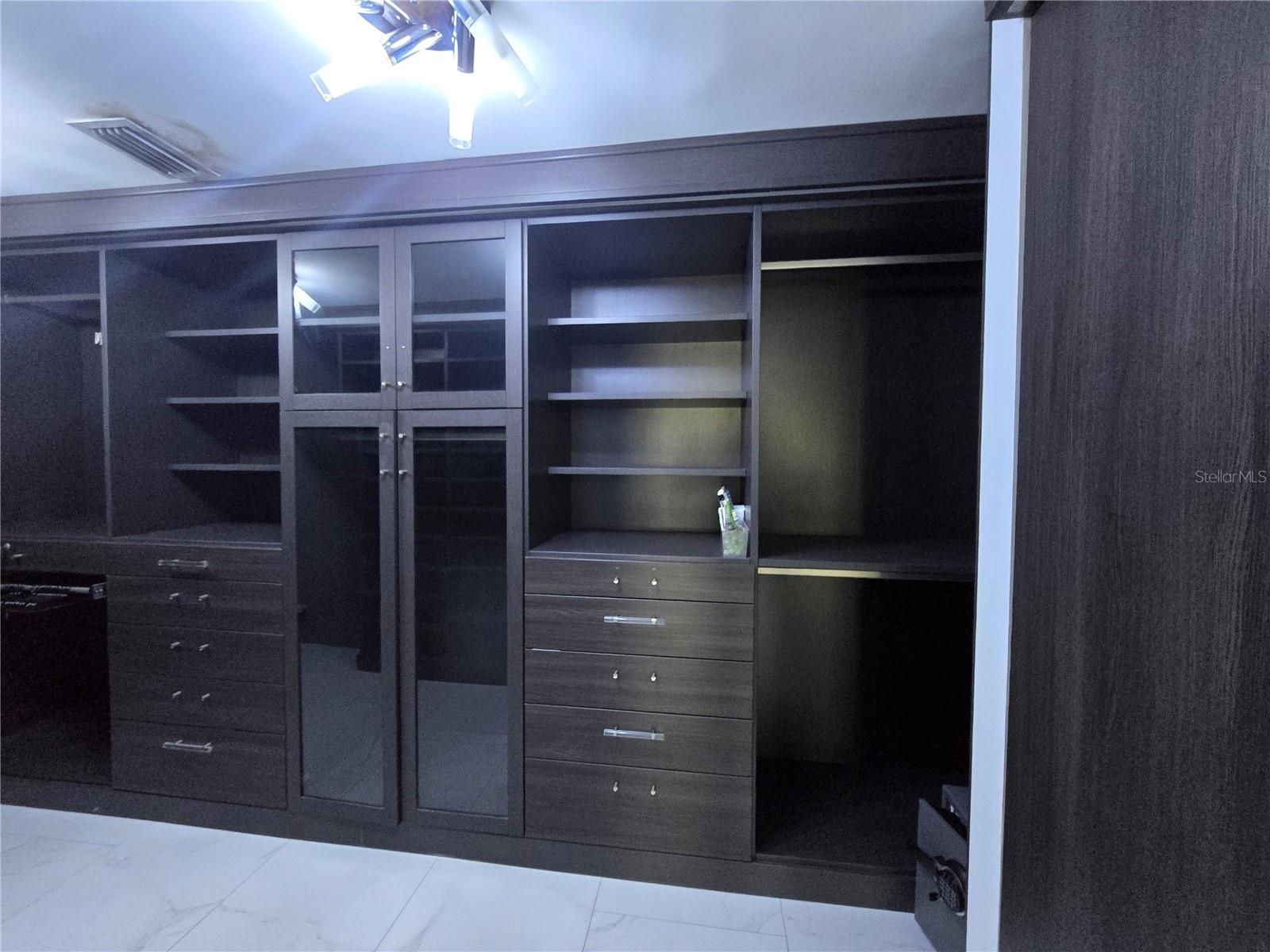 Image 17 of 41 For 6013 Fender Court