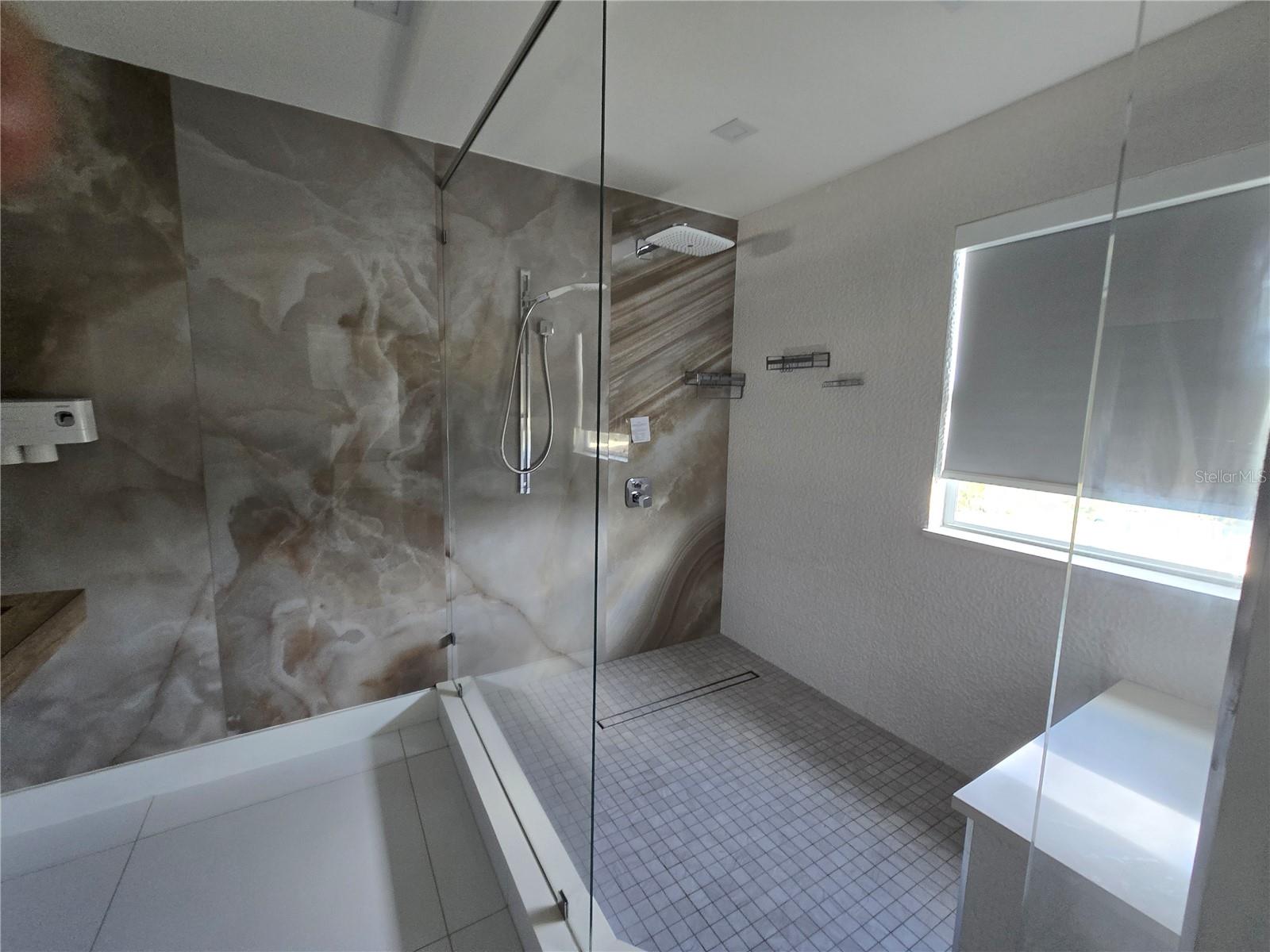 Image 28 of 41 For 6013 Fender Court