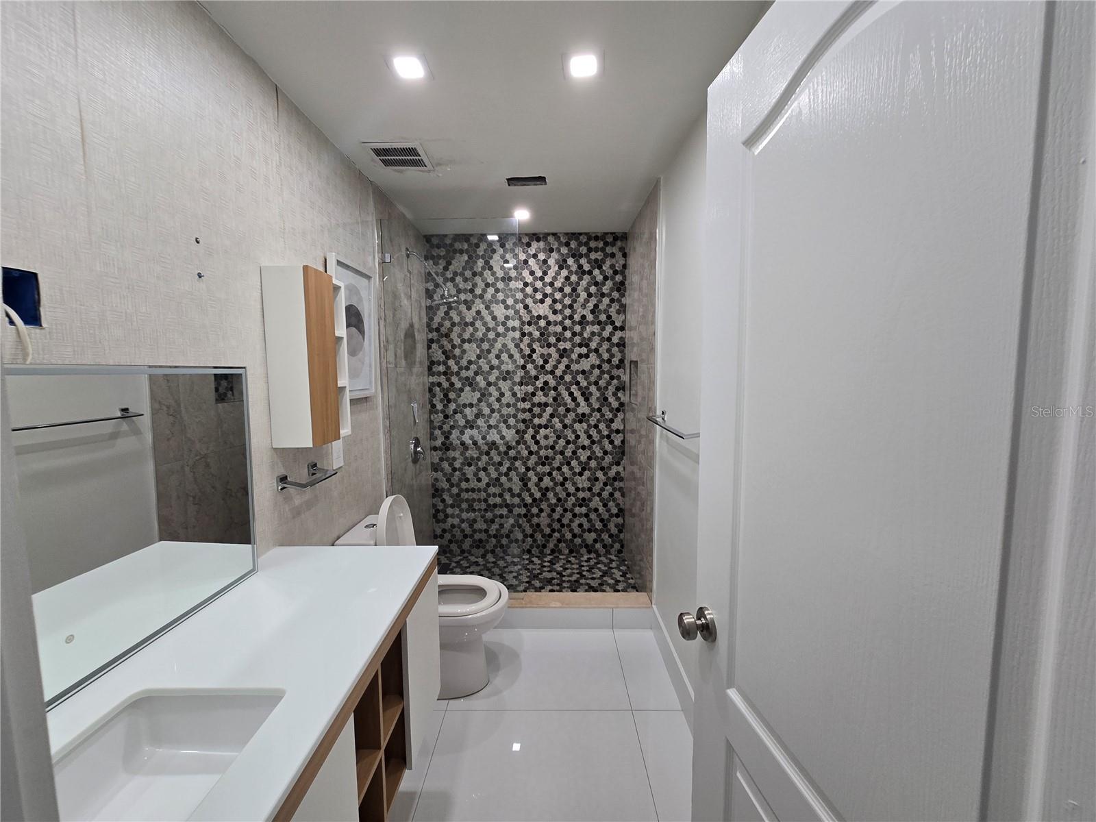 Image 9 of 41 For 6013 Fender Court