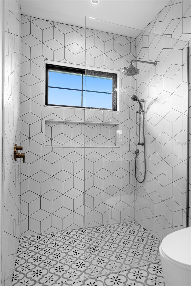 Image 27 of 78 For 1814 Barker Drive