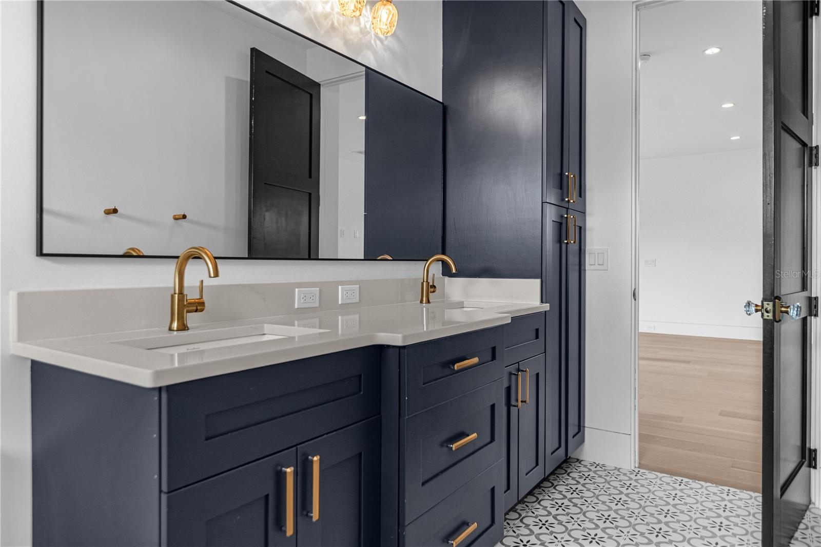 Image 28 of 78 For 1814 Barker Drive