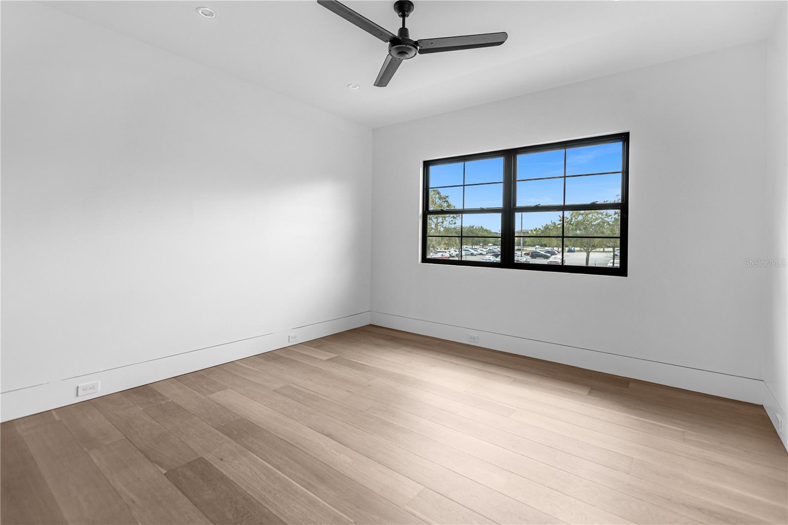 Image 29 of 78 For 1814 Barker Drive