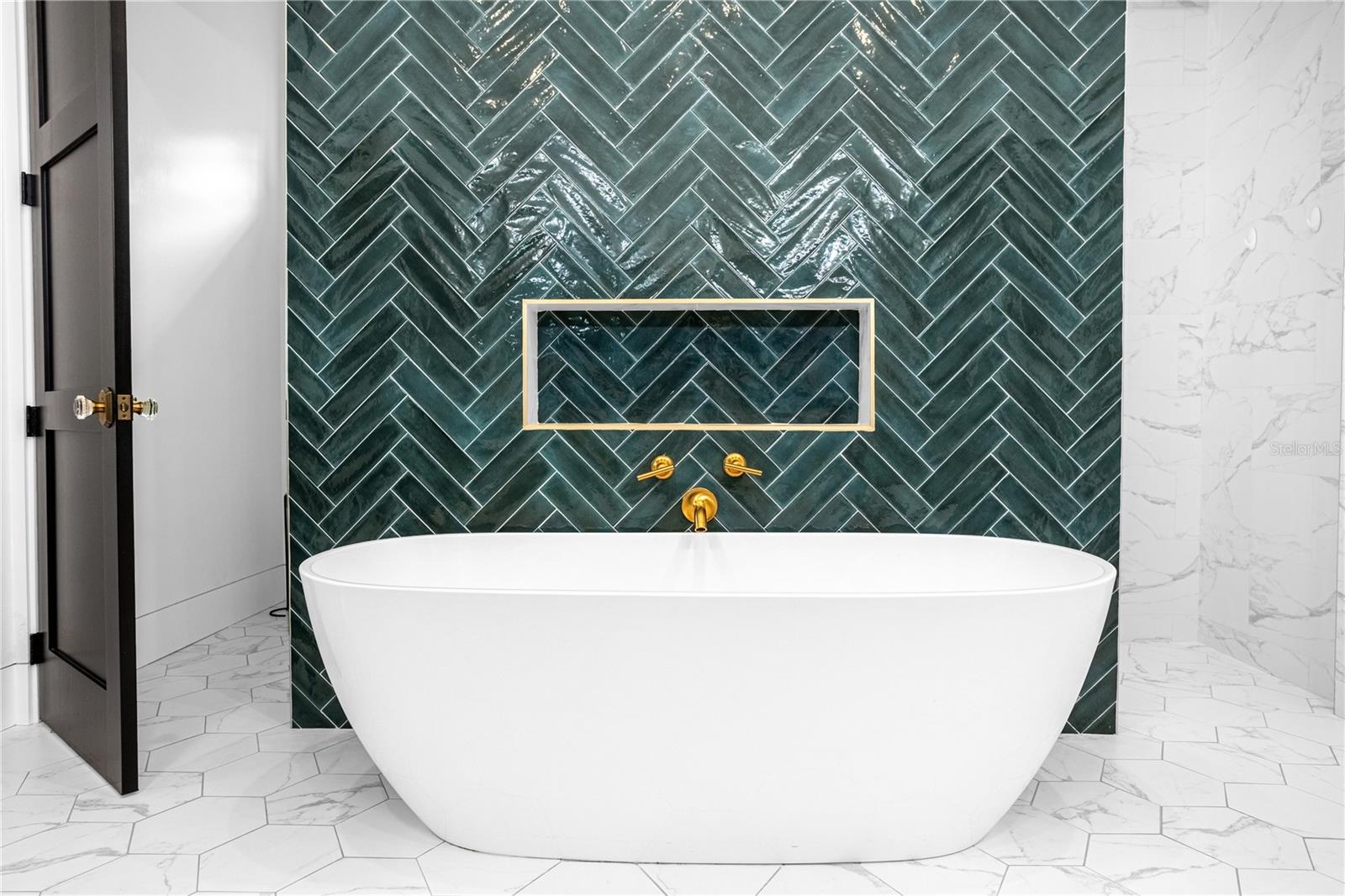 Image 40 of 78 For 1814 Barker Drive