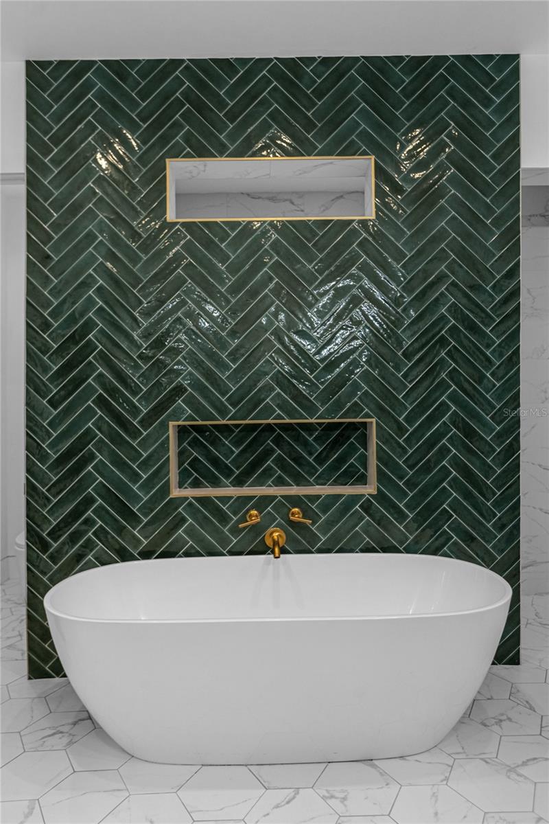 Image 43 of 78 For 1814 Barker Drive