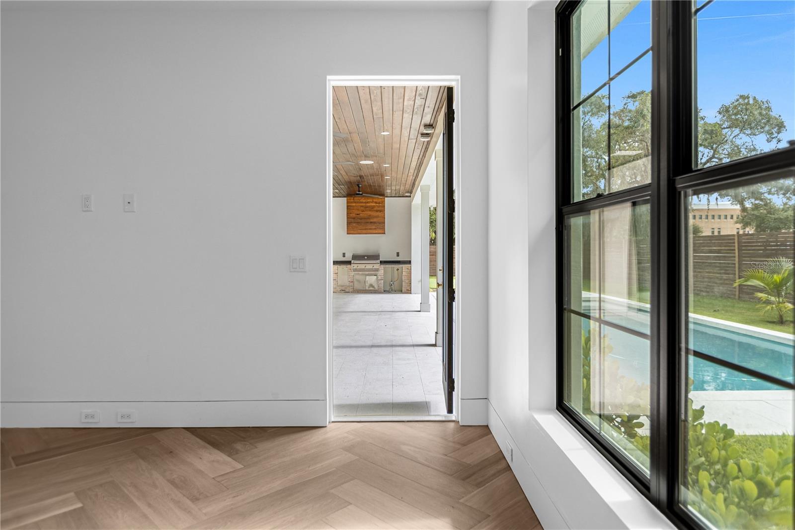 Image 54 of 78 For 1814 Barker Drive