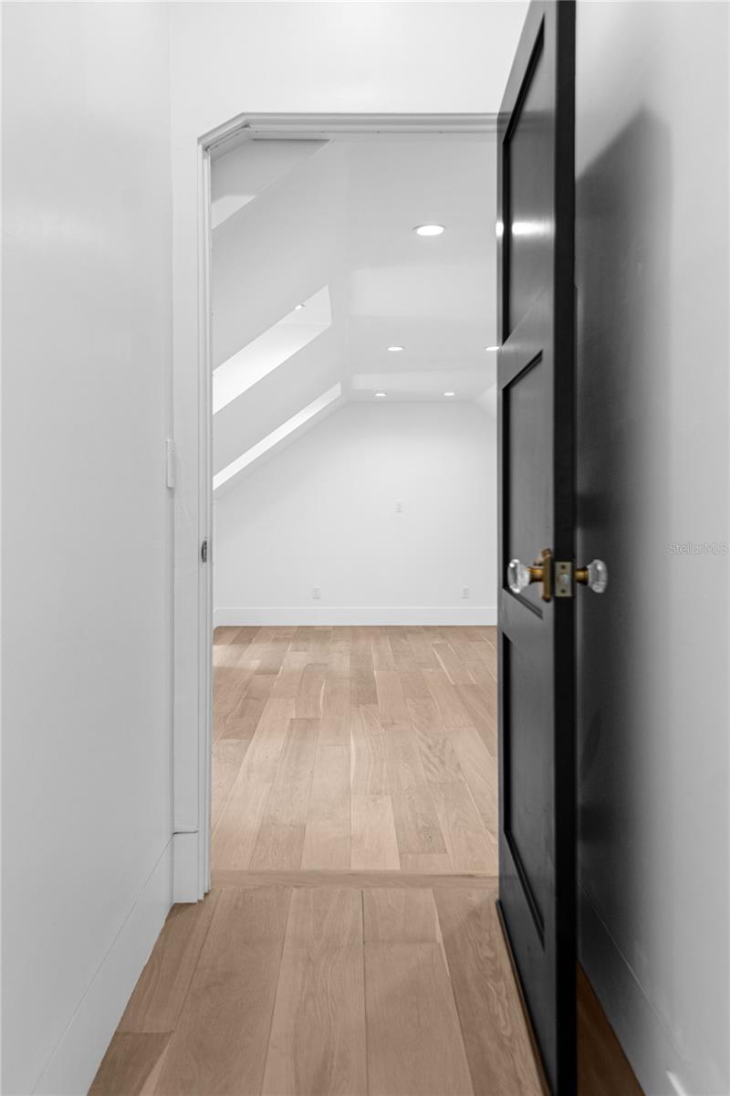 Image 60 of 78 For 1814 Barker Drive