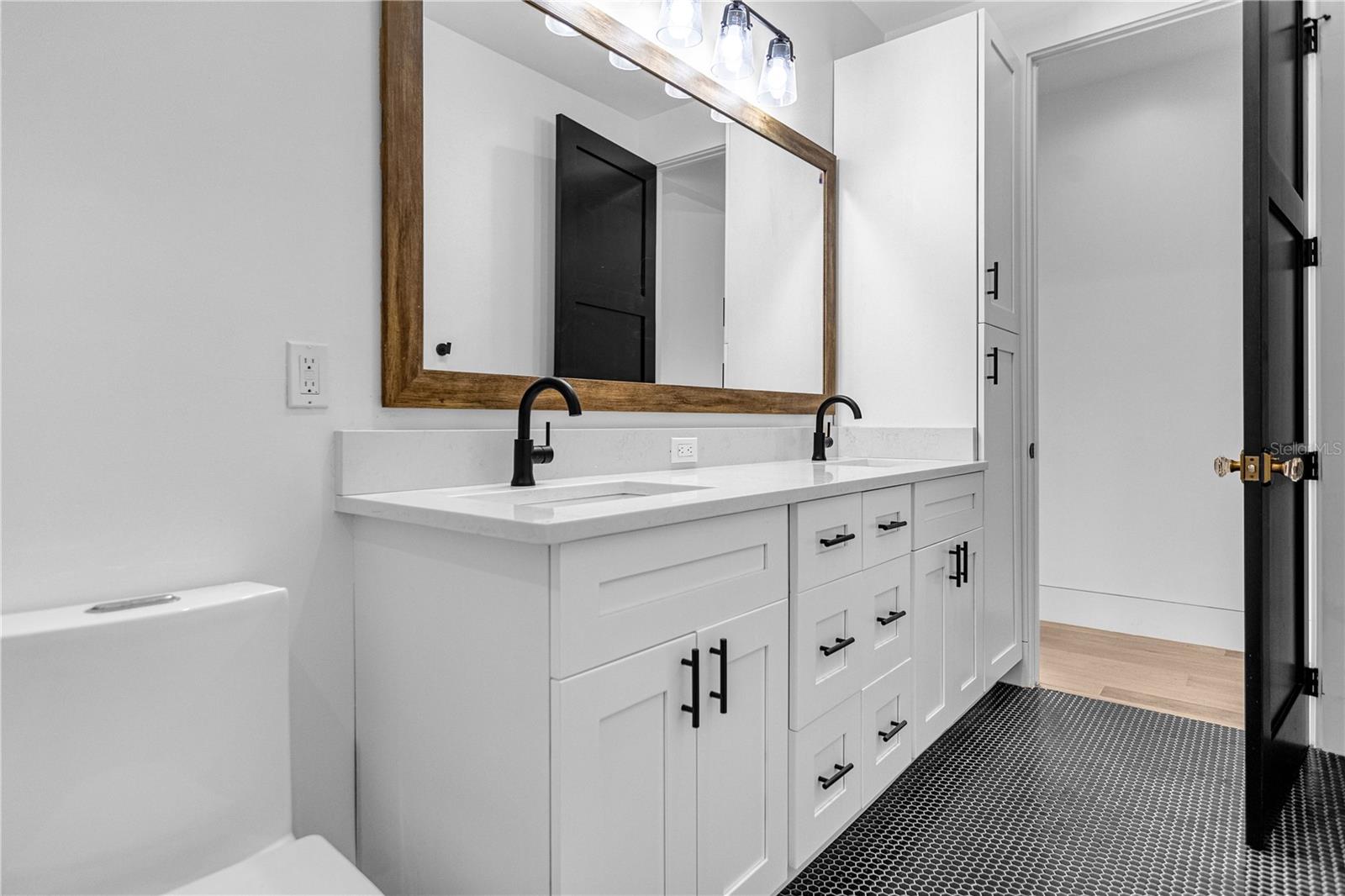 Image 69 of 78 For 1814 Barker Drive