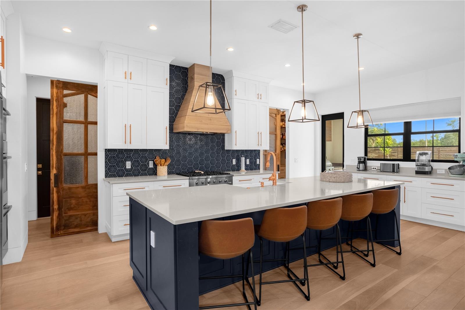 Image 7 of 78 For 1814 Barker Drive