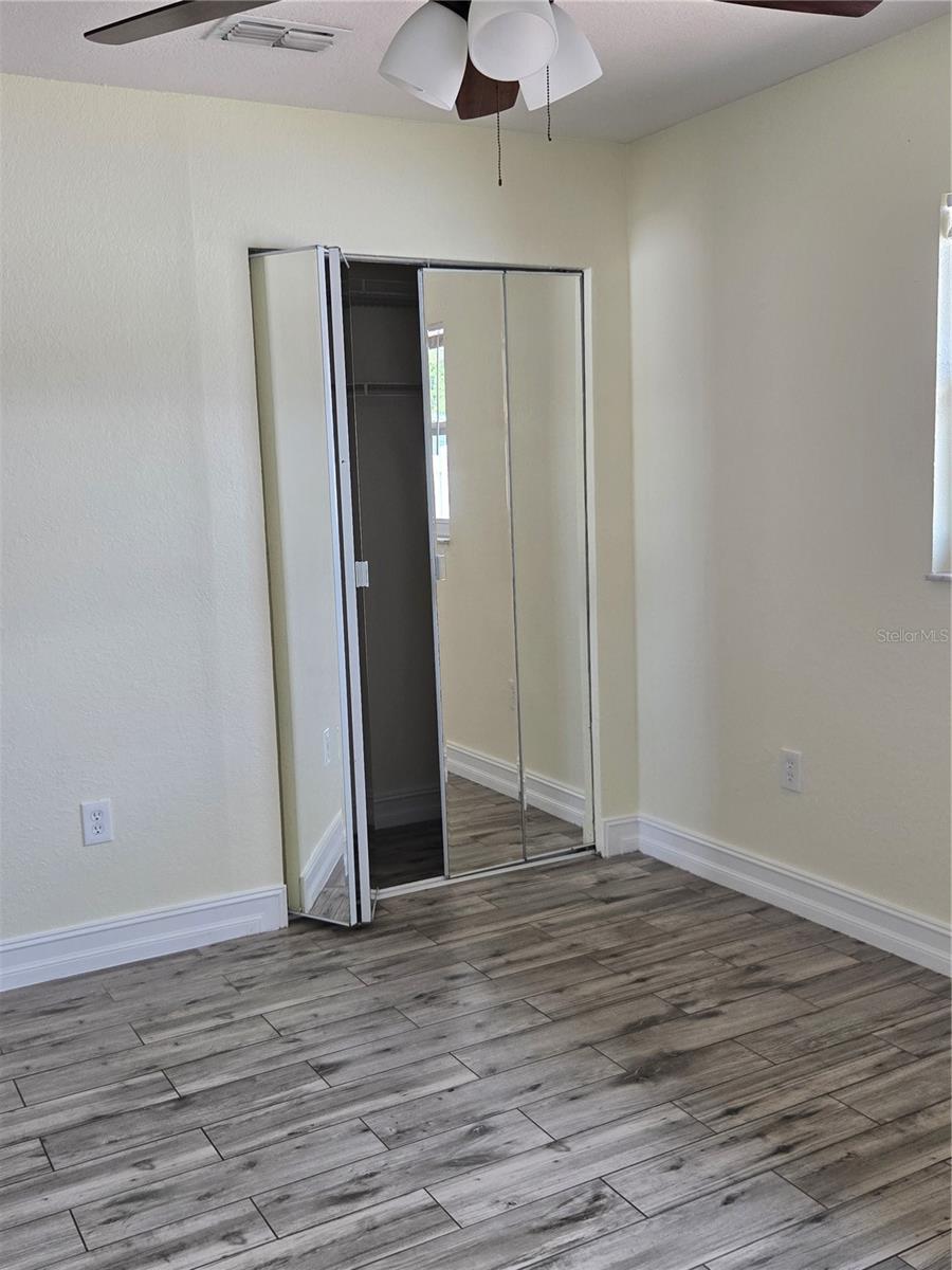 Image 13 of 35 For 852 Ibsen Avenue