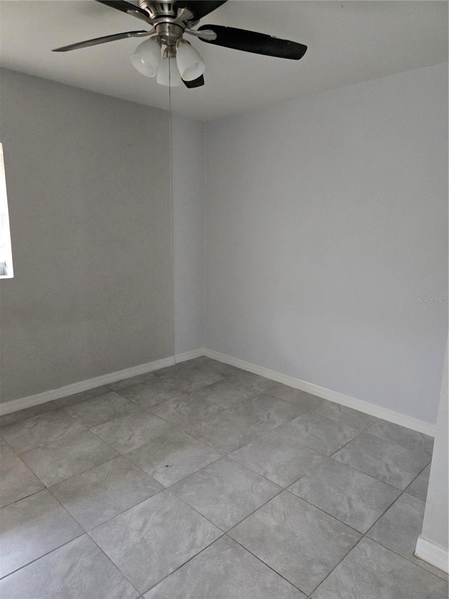 Image 33 of 35 For 852 Ibsen Avenue