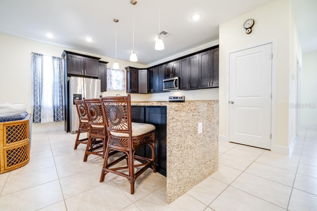 Image 13 of 39 For 520 Nogales Court