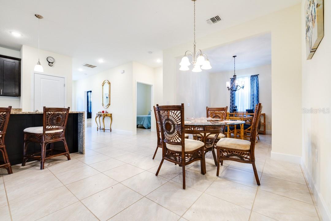 Image 19 of 39 For 520 Nogales Court