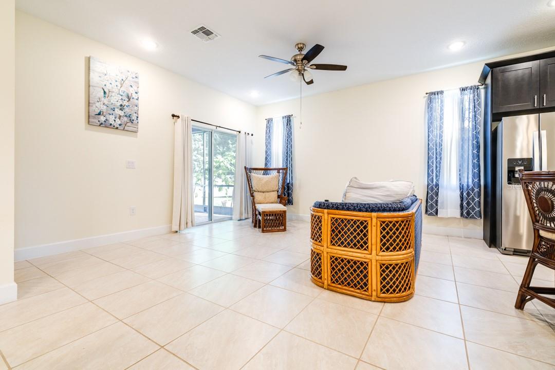 Image 21 of 39 For 520 Nogales Court