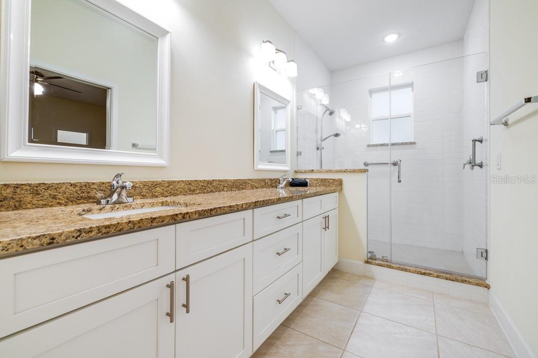 Image 29 of 39 For 520 Nogales Court