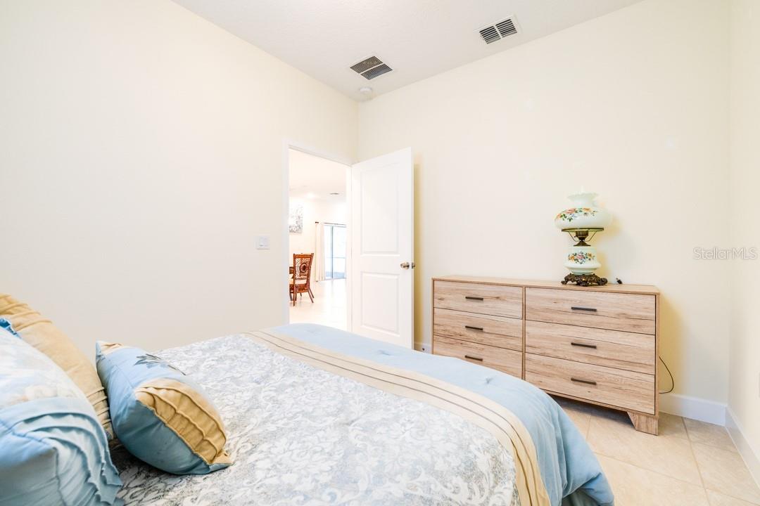 Image 36 of 39 For 520 Nogales Court