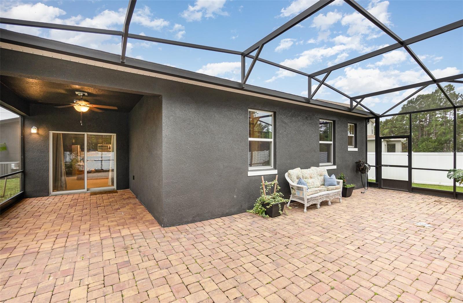 Image 4 of 39 For 520 Nogales Court