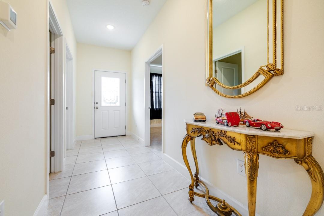 Image 9 of 39 For 520 Nogales Court