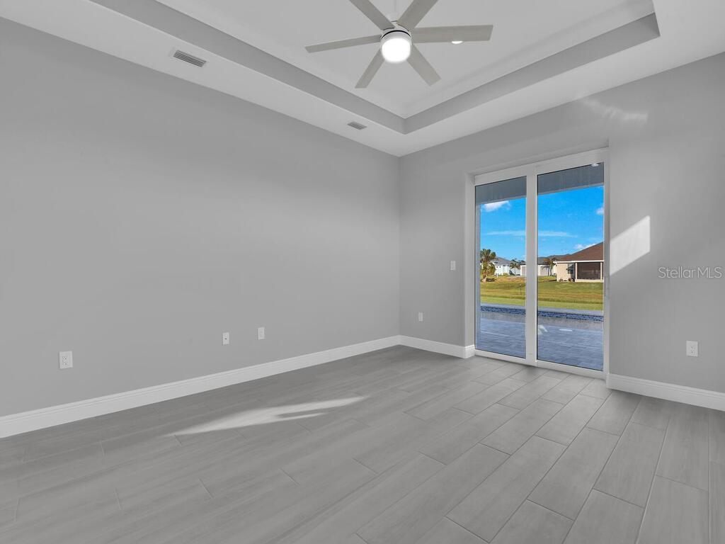 Image 18 of 38 For 235 Rotonda Boulevard S