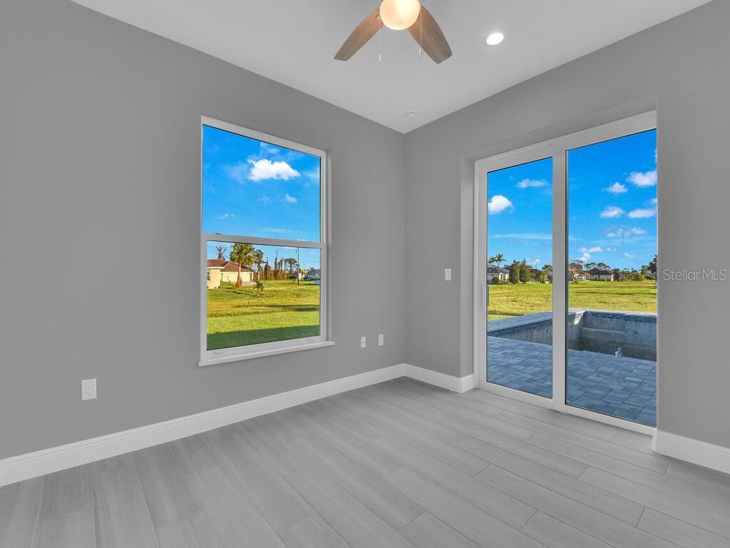 Image 28 of 38 For 235 Rotonda Boulevard S