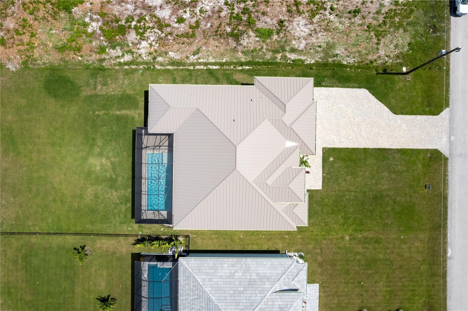 Image 33 of 38 For 235 Rotonda Boulevard S