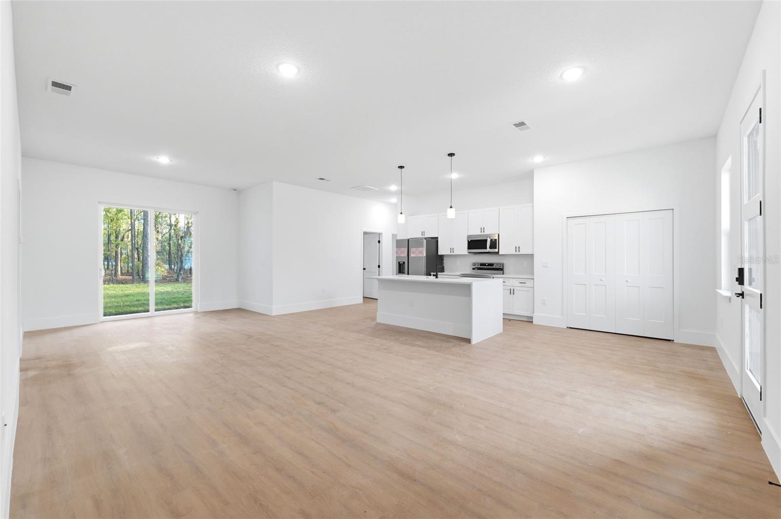 Image 11 of 36 For 559 Heronsbill Lane