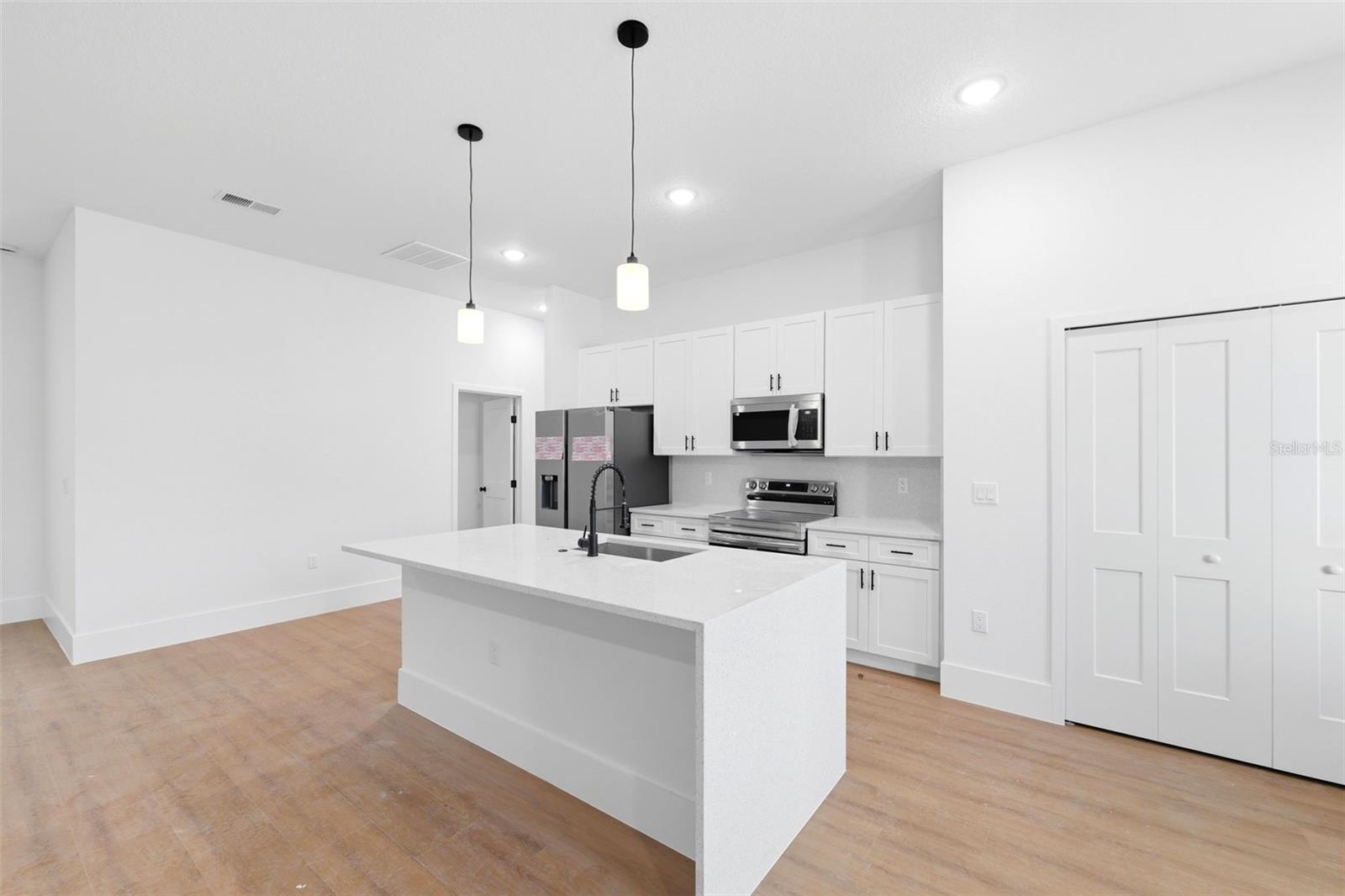 Image 13 of 36 For 559 Heronsbill Lane