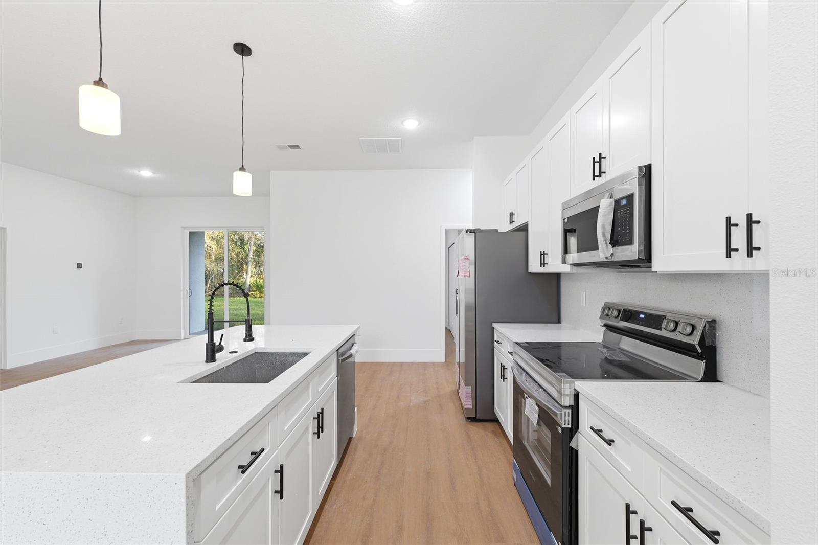 Image 18 of 36 For 559 Heronsbill Lane