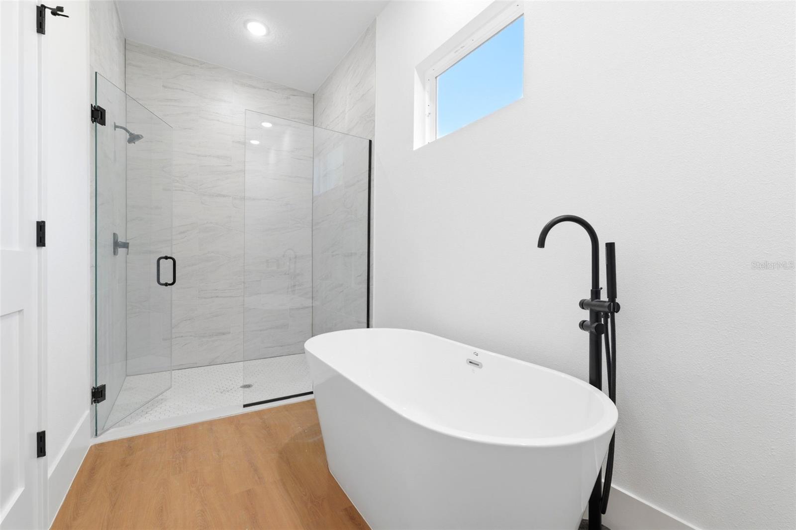 Image 24 of 36 For 559 Heronsbill Lane