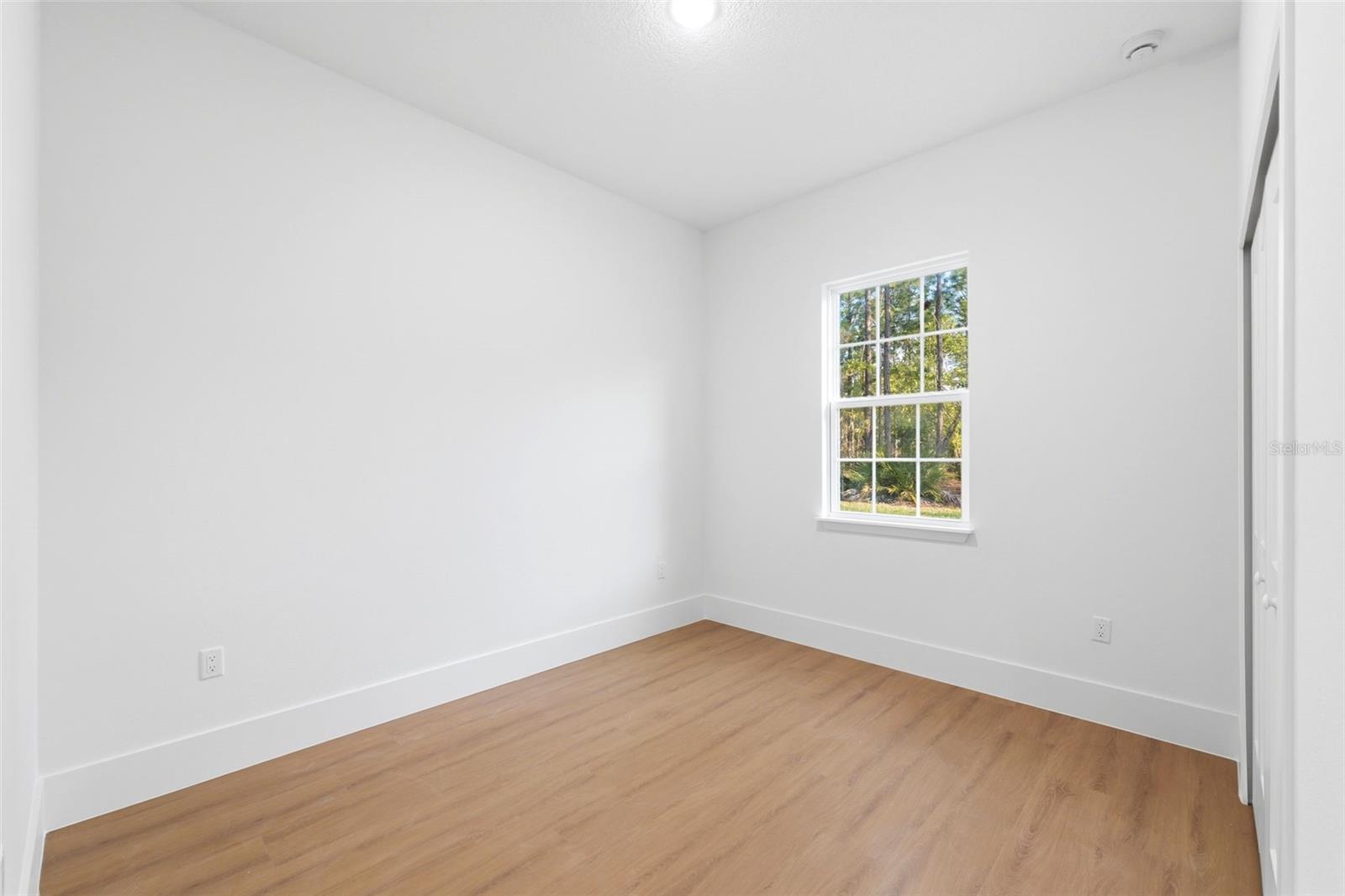 Image 26 of 36 For 559 Heronsbill Lane